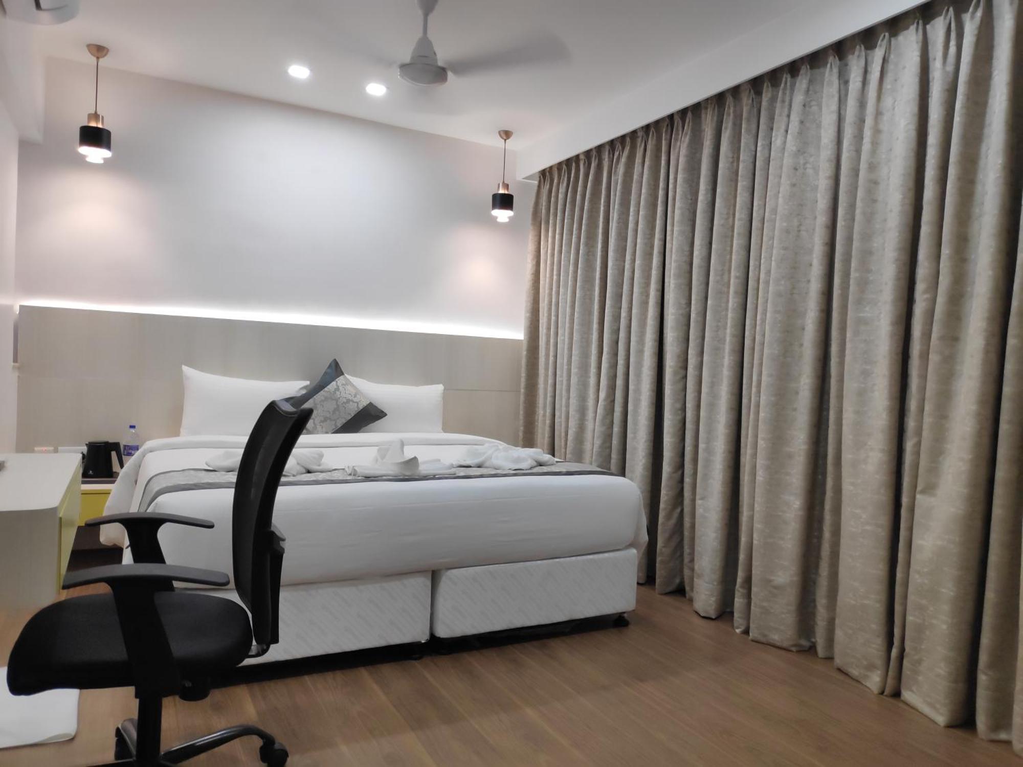 White House By Maxxvalue Service Apartments Bandra Βομβάη Εξωτερικό φωτογραφία