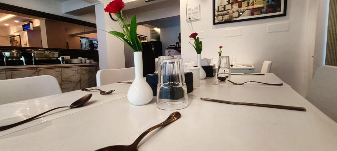 White House By Maxxvalue Service Apartments Bandra Βομβάη Εξωτερικό φωτογραφία